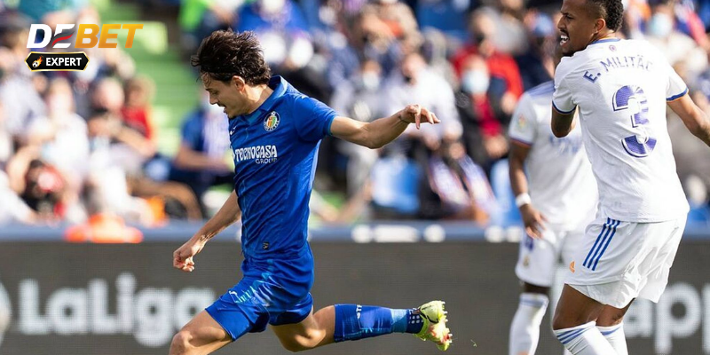 Getafe đấu với Real Madrid