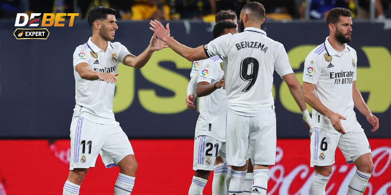Real Madrid đấu với Cádiz